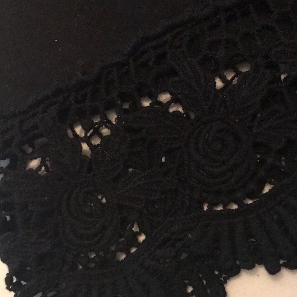 Crochet Detail Crop Top - Picture 2 of 2